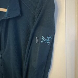 Arc'teryx Men's Dark Blue Zip-Up Sweater